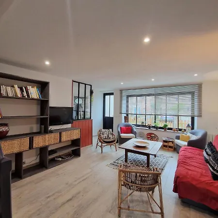House With 3 Bedrooms And 2 Bathrooms In Carolles