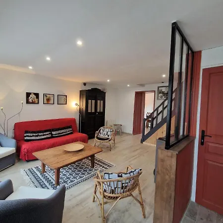 Casa de Férias House With 3 Bedrooms And 2 Bathrooms In