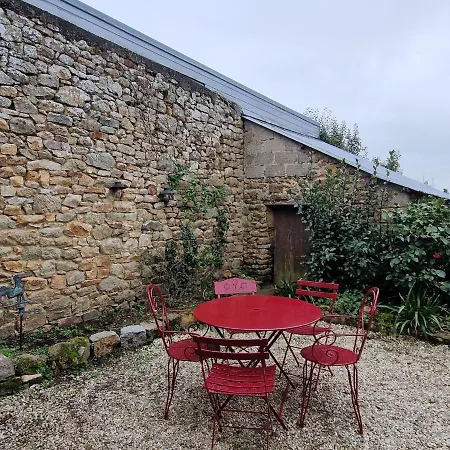 House With 3 Bedrooms And 2 Bathrooms In Carolles