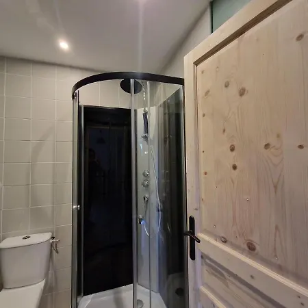 House With 3 Bedrooms And 2 Bathrooms In